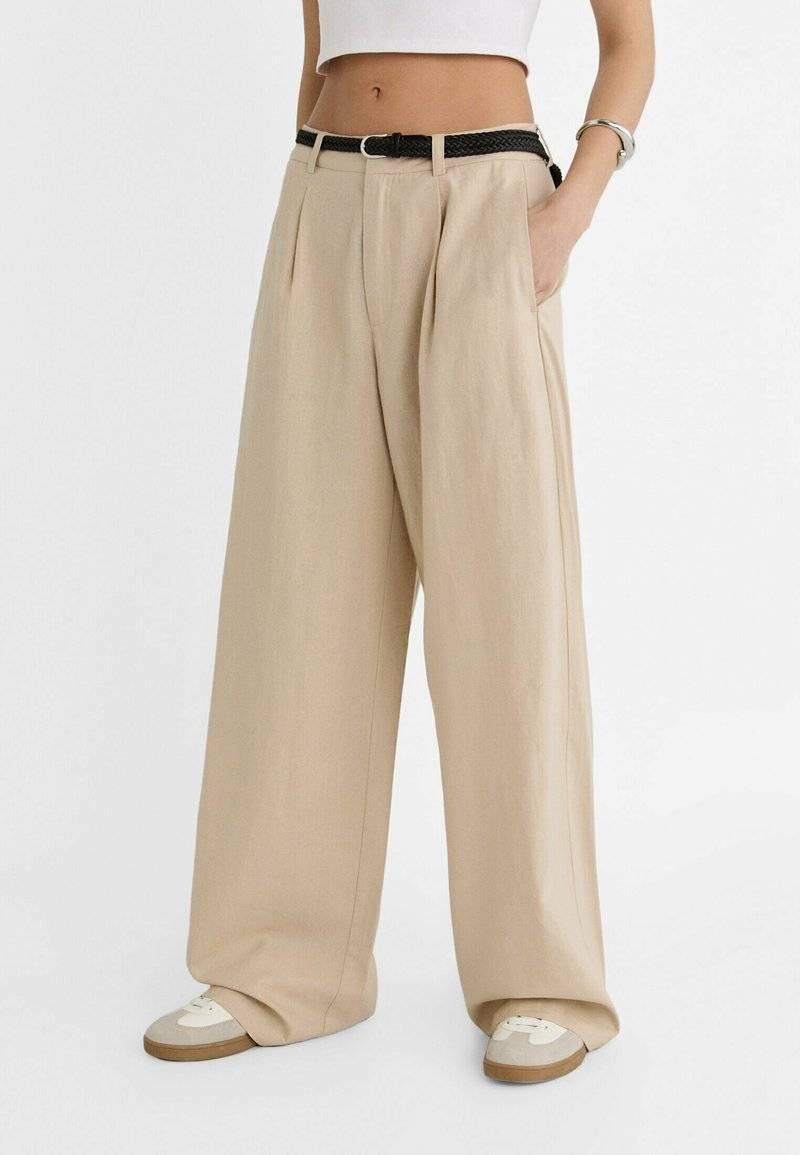Stradivarius Stradivarius WITH BELT - Trousers - beige 2025