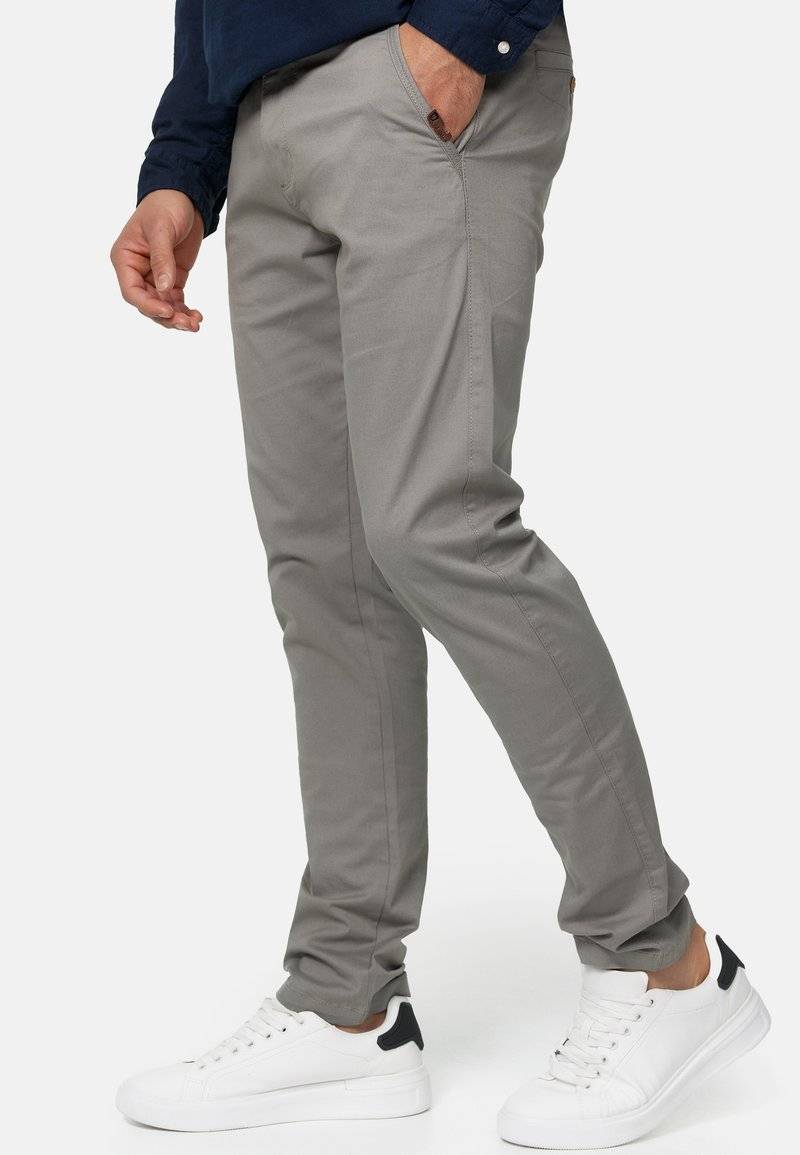 INDICODE JEANS INDICODE JEANS CHERRY - Chinos - light grey Günstiger Verkauf