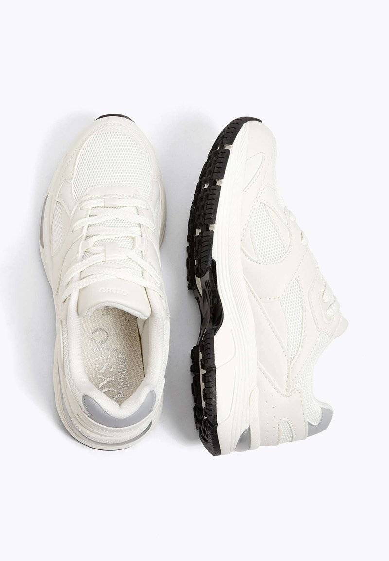 OYSHO OYSHO RETRO RUNNING - Training shoe - white Valentinstagsangebot