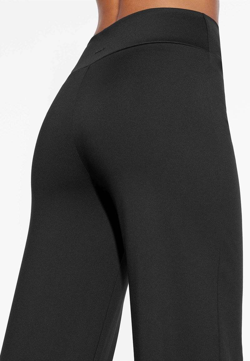 OYSHO OYSHO HIGH-RISE COMFORTLUX STRAIGHT-LEG - Trousers - black Top Angebot