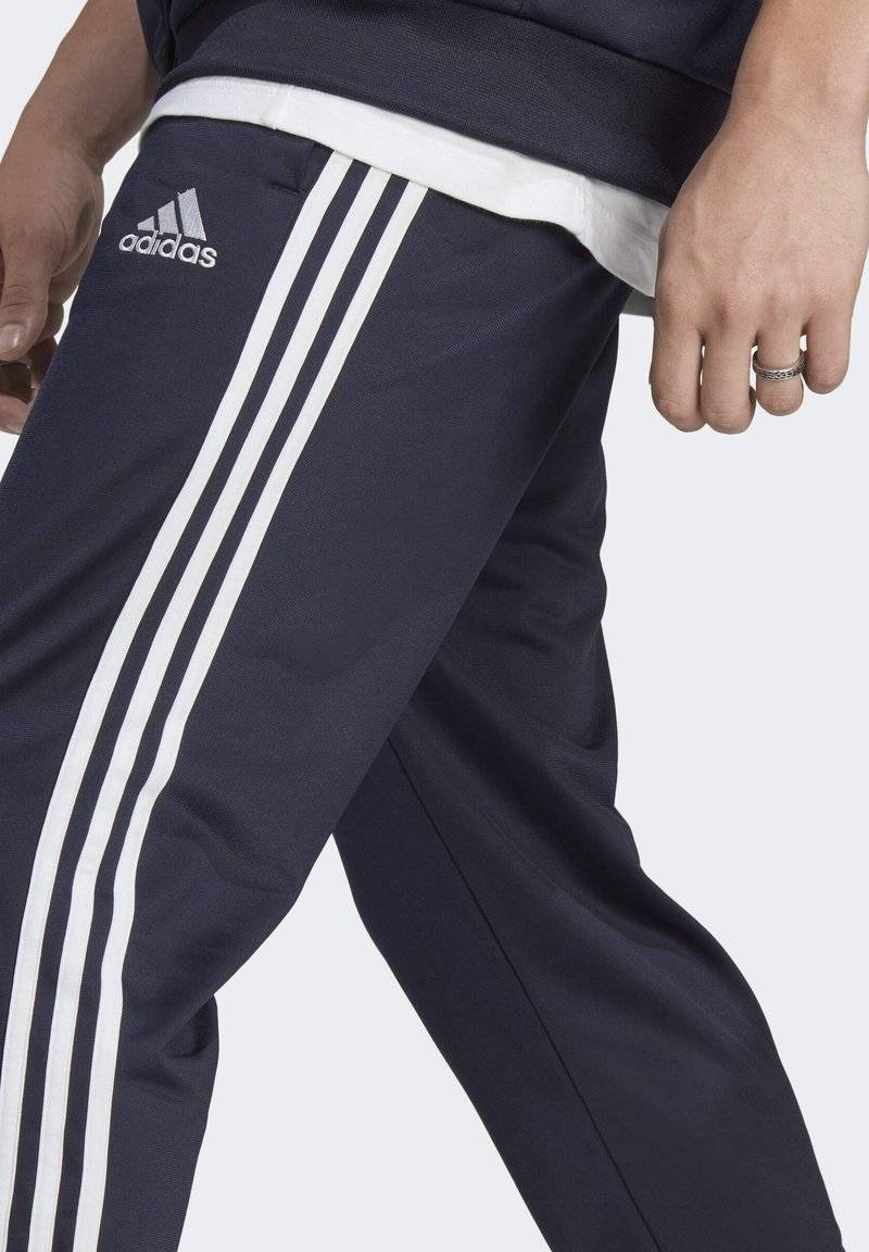 adidas Sportswear adidas Sportswear BASIC 3-STRIPES TRICOT TRACK SUIT - Tracksuit Räumungsverkauf