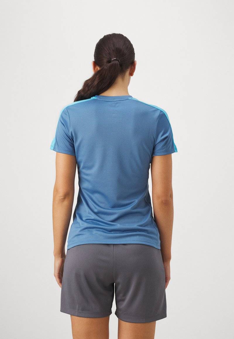 Nike Performance Nike Performance Sports T-shirt Kauf eins, bekomm eins gratis