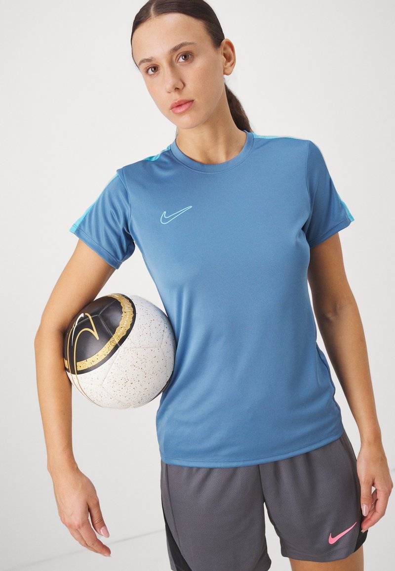 Nike Performance Nike Performance Sports T-shirt Kauf eins, bekomm eins gratis