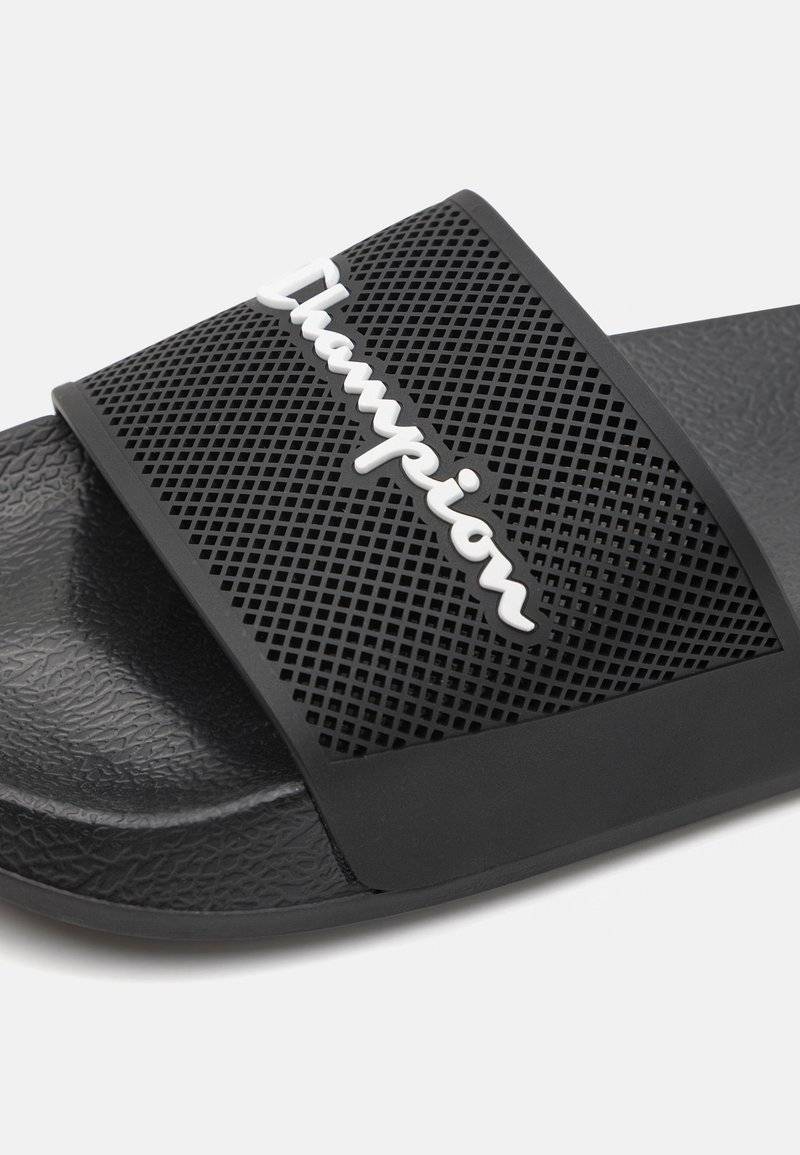 Champion Champion DAYTONA - Pool slides - black Tiefpreis