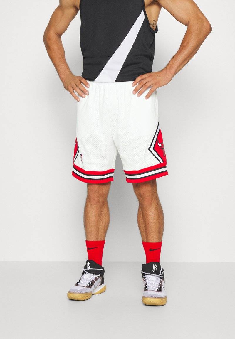 Mitchell & Ness Mitchell & Ness NBA CHICAGO BULLS SWINGMAN SHORT - Sports shorts - white Meist gekauft