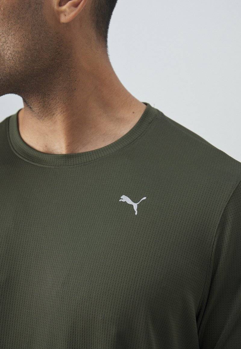 Puma Puma PERFORMANCE TEE - Sports T-shirt - dark olive Versandkostenfrei