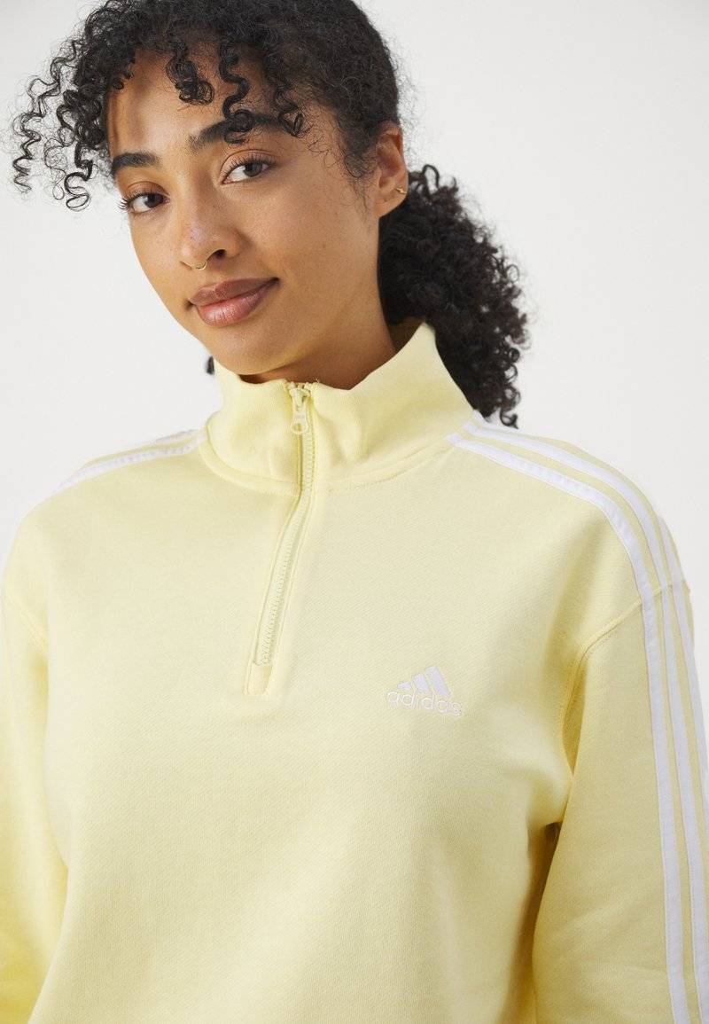 adidas Sportswear adidas Sportswear ESSENTIALS 3-STRIPES QUARTER ZIP - Sweatshirt - almost yellow Großer Ausverkauf