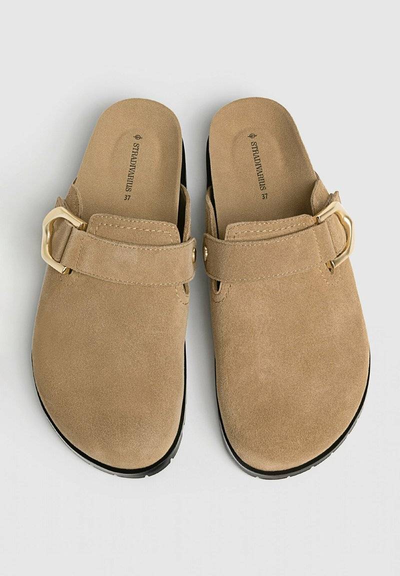 Stradivarius Stradivarius WITH BUCKLE DETAILS - Clogs - beige Neueste Mode