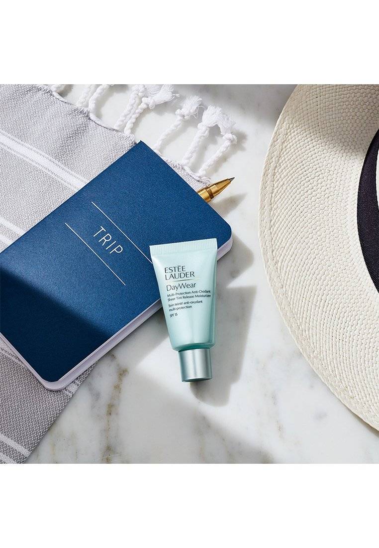 ESTÉE LAUDER ESTÉE LAUDER DAYWEAR SHEER TINT RELEASE ADVANCED MULTI-PROTECTION ANTI-OXIDANT MOISTURIZER SPF 15 - Face cream Riesige Rabatte
