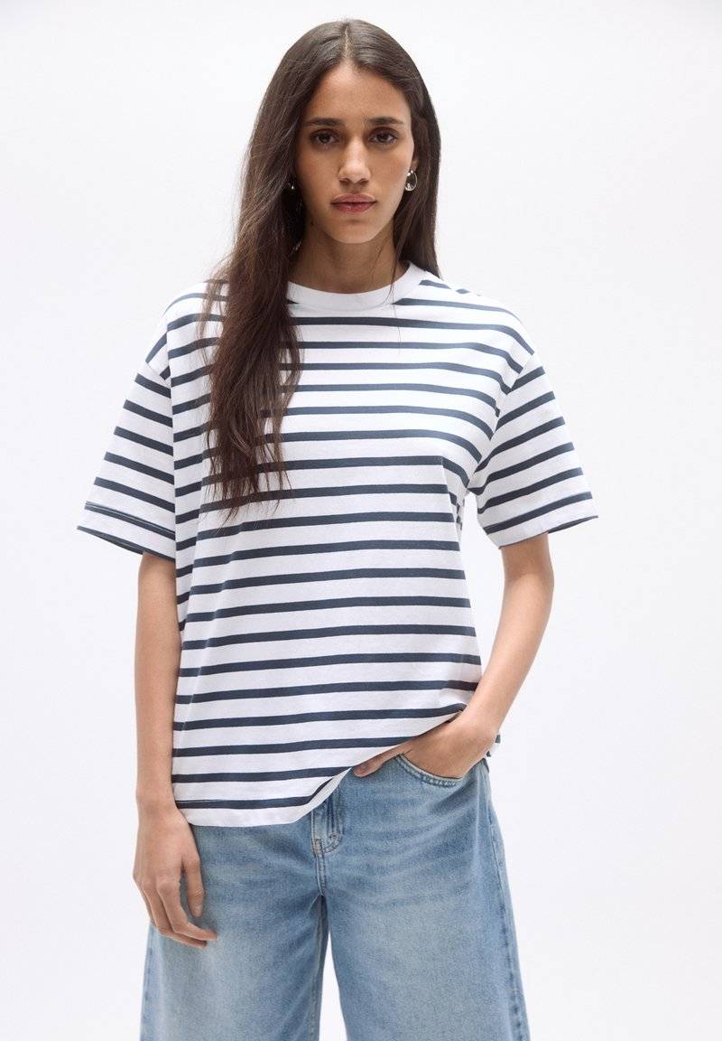 PULL&BEAR PULL&BEAR SHORT SLEEVE - Basic T-shirt - dark blue Online