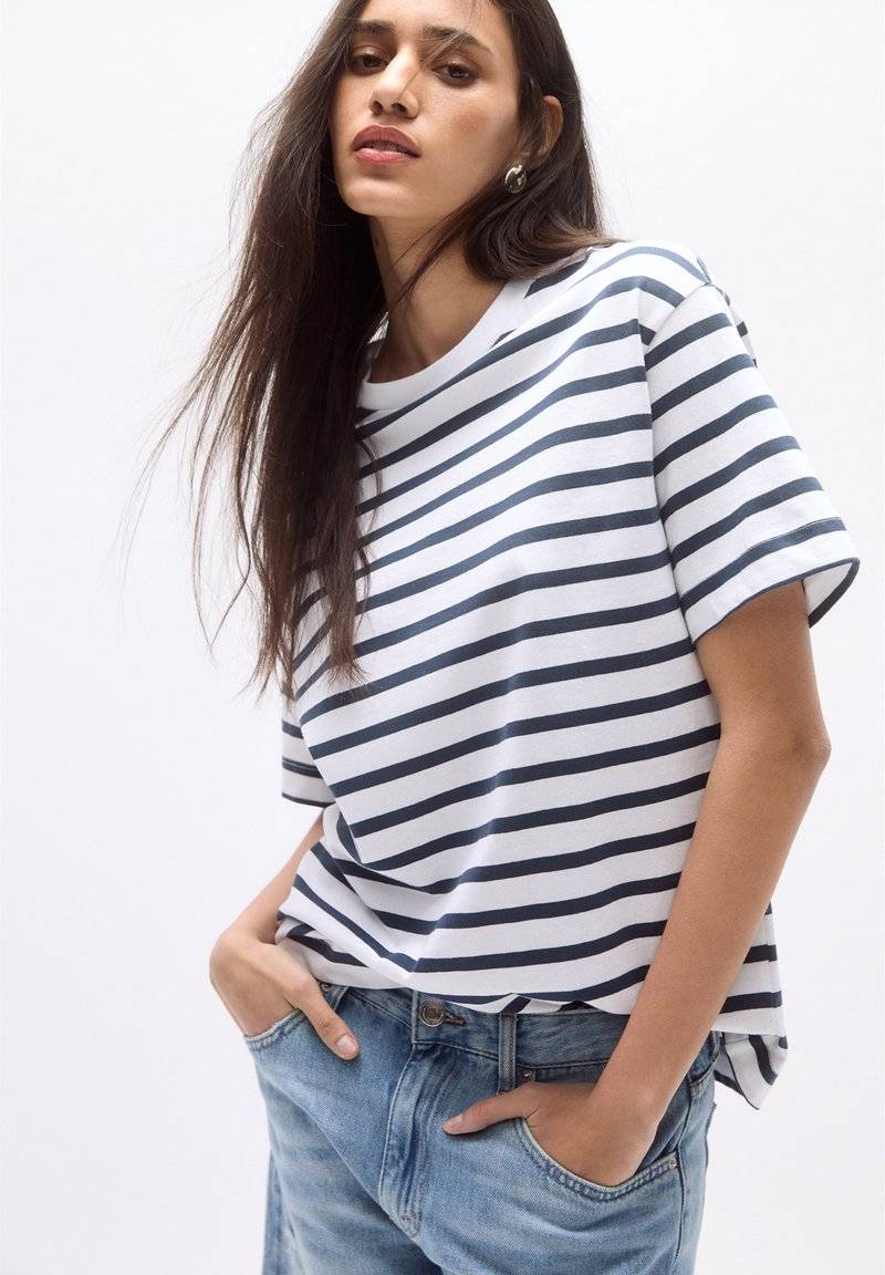 PULL&BEAR PULL&BEAR SHORT SLEEVE - Basic T-shirt - dark blue Online