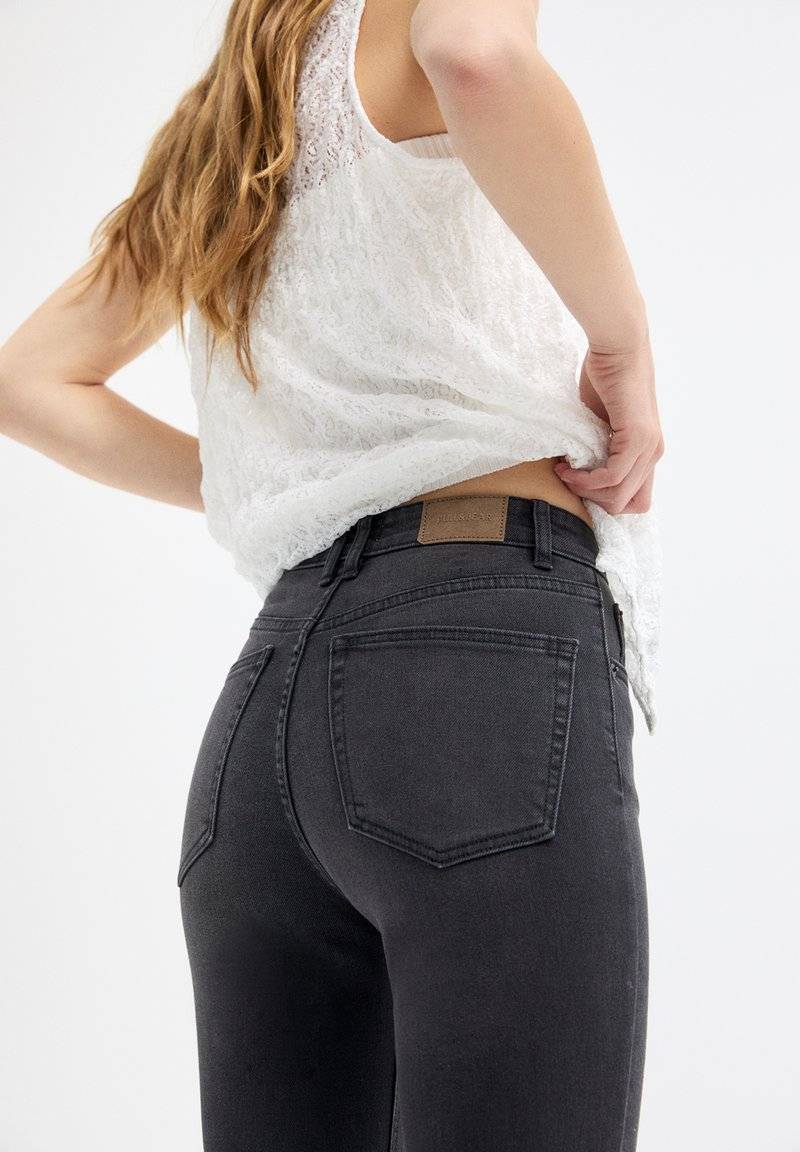 PULL&BEAR PULL&BEAR BASIC MOM COMFORT - Straight leg jeans - black Schlussverkauf