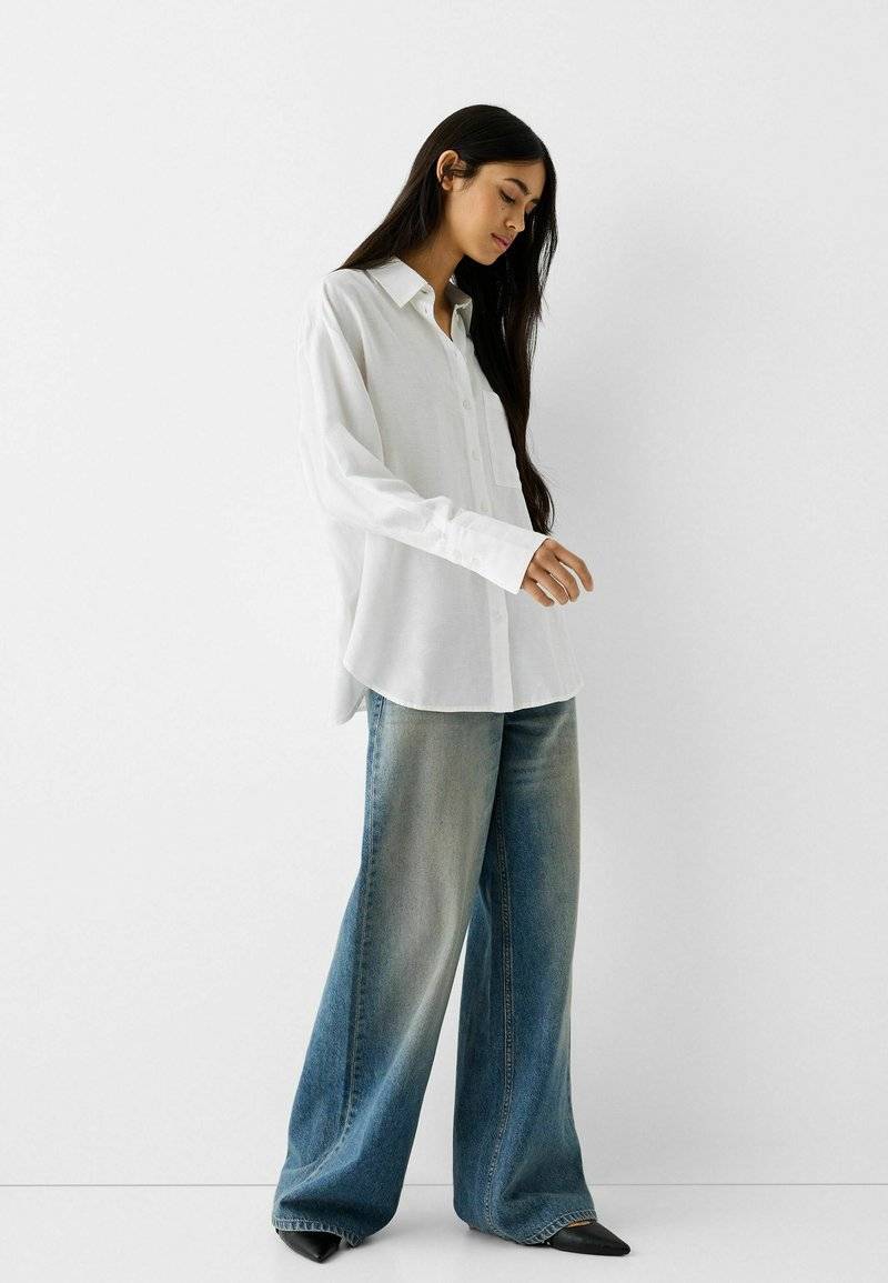Bershka Bershka OVERSIZE - Button-down blouse - white Günstiger Verkauf