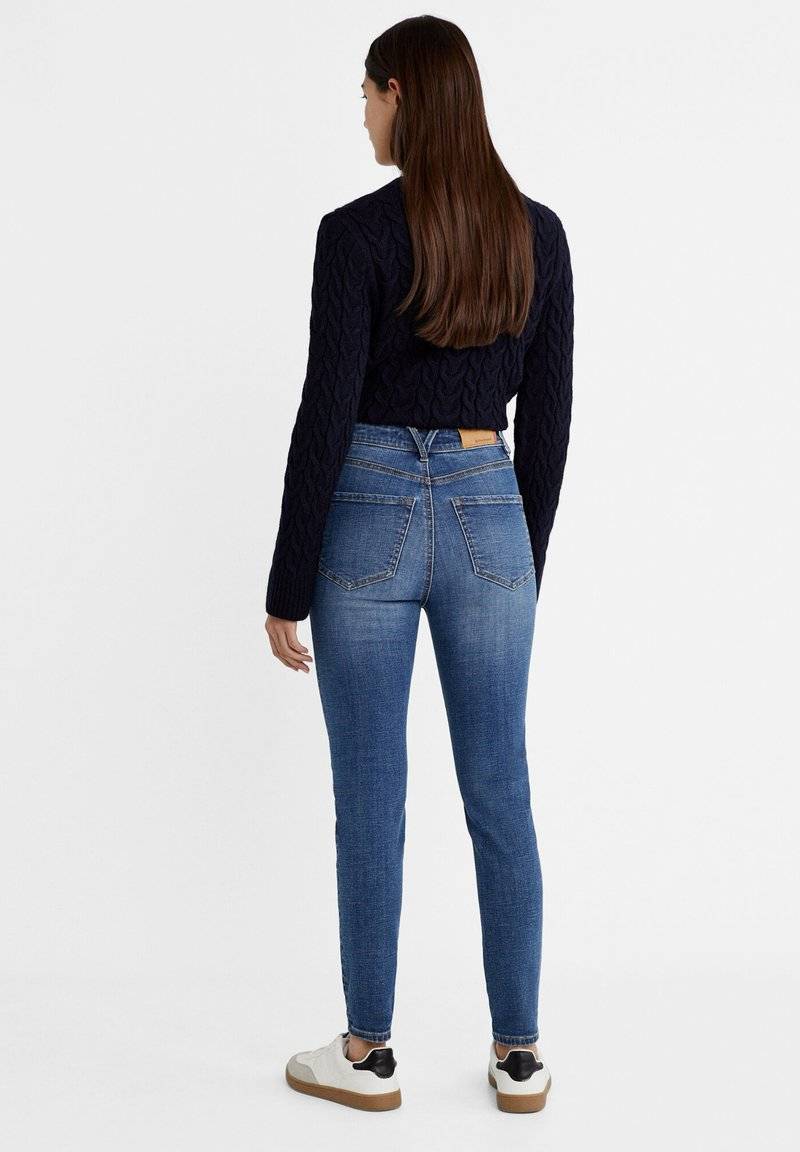 Stradivarius Stradivarius MIT SEHR HOHEM BUND - Jeans Skinny Fit - blue denim Fabrikpreis