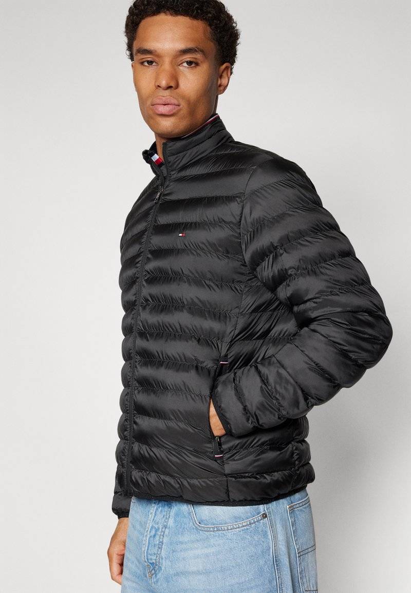 Tommy Hilfiger Tommy Hilfiger PACKABLE - Light jacket - black Sonderangebot