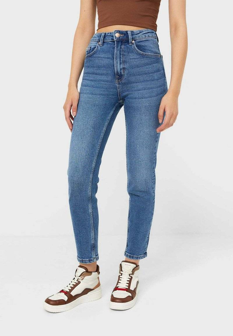Stradivarius Stradivarius SLIM FIT - Slim fit jeans - dark blue