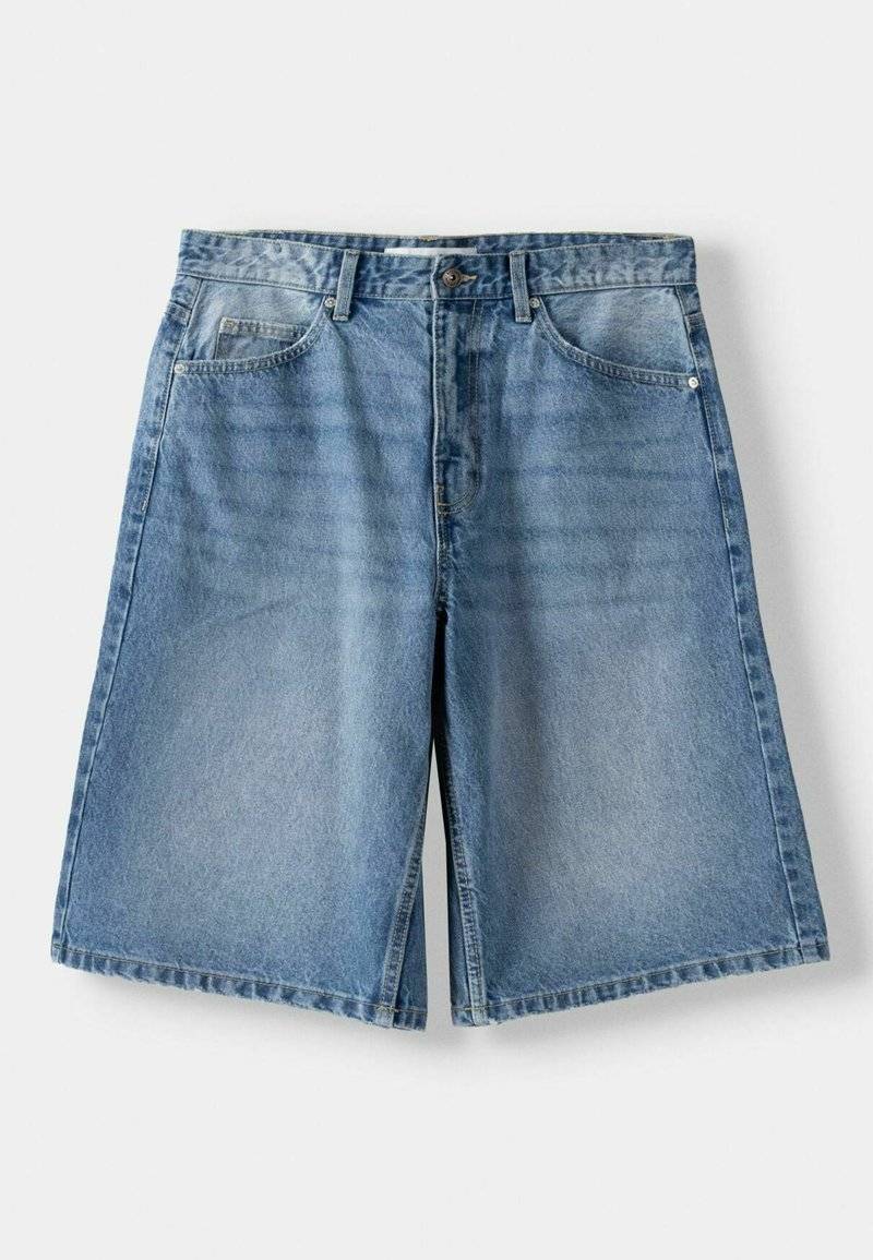 Bershka Bershka BAGGY BERMUDA - Denim shorts - lightblue denim Flash Sale