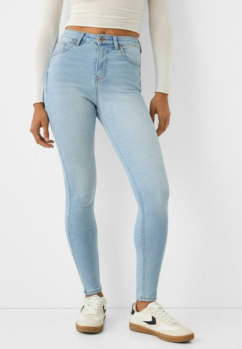 Bershka Bershka SUPER - Jeans Skinny Fit - light blue