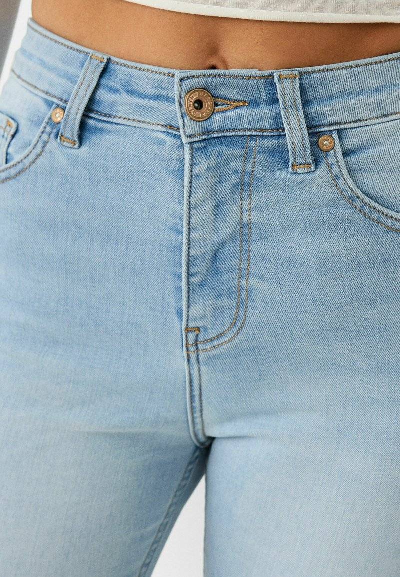 Bershka Bershka SUPER - Jeans Skinny Fit - light blue Online Shopping