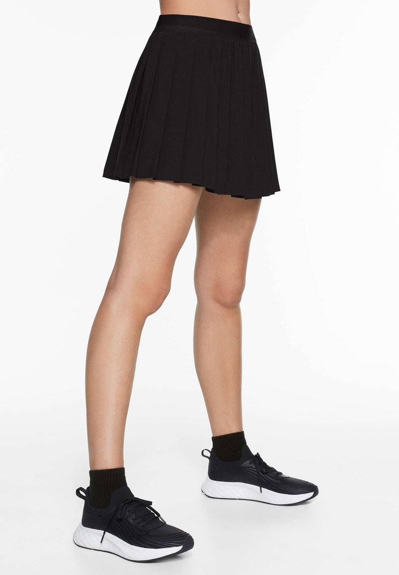 OYSHO OYSHO PLEATED COMPRESSIVE - Sports skirt - black Valentinstagsangebot