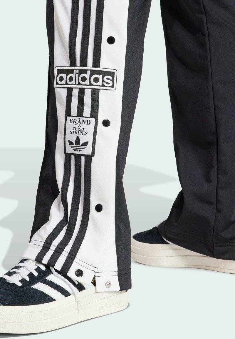 adidas Originals adidas Originals BREAK - Tracksuit bottoms - black Bestseller
