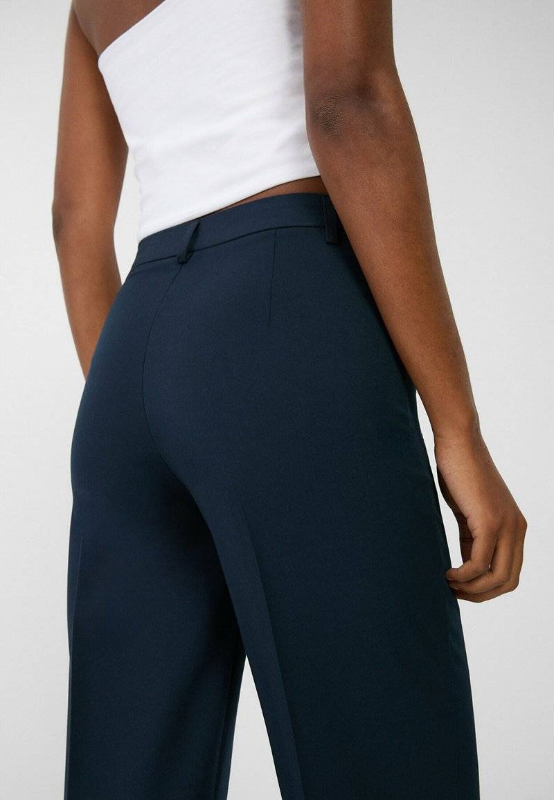Stradivarius Stradivarius Trousers - dark blue Osterangebot