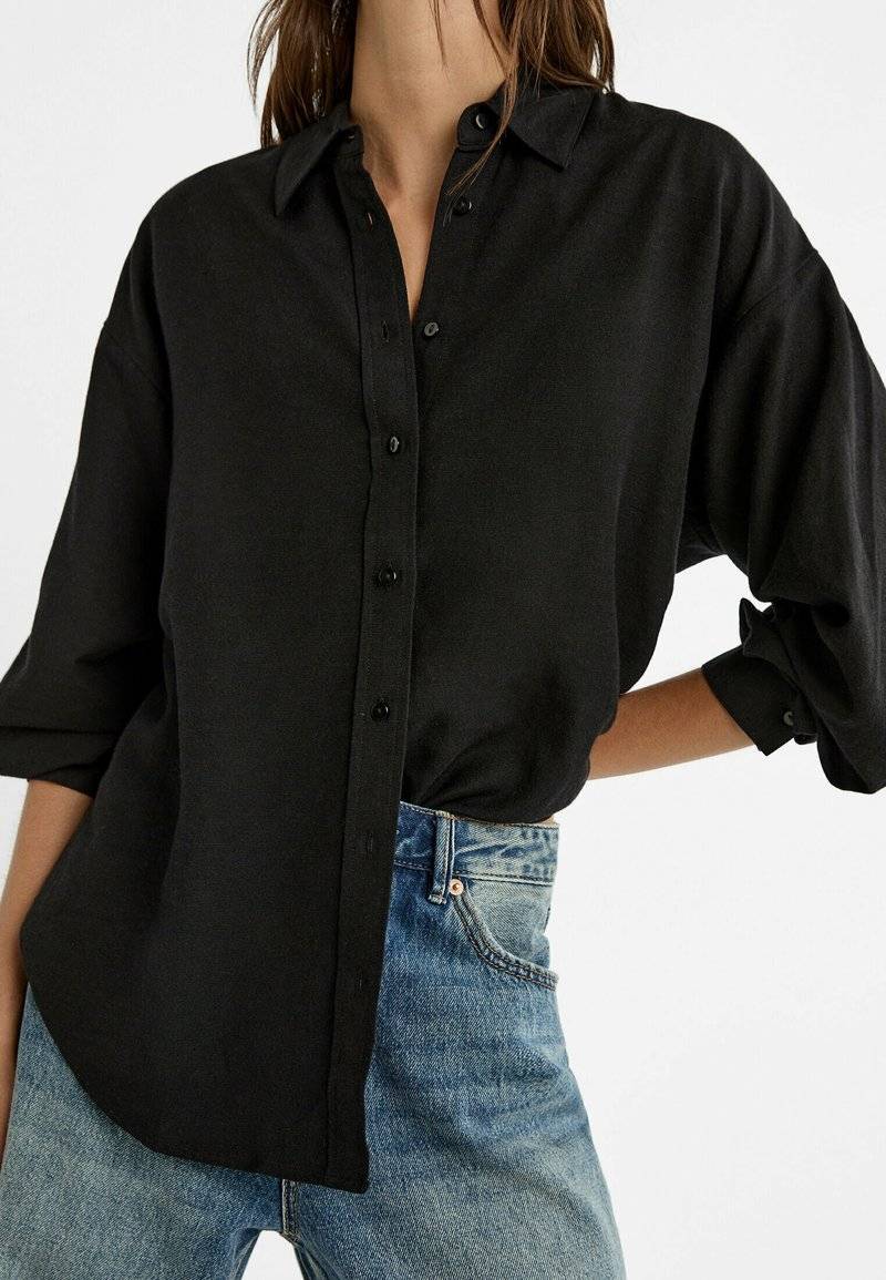 Stradivarius Stradivarius RUSTIKALES DAILY - Button-down blouse - black Top Angebot