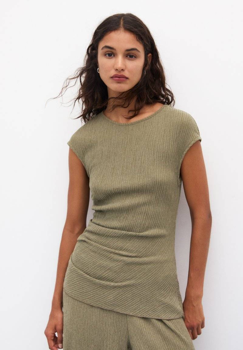 PULL&BEAR PULL&BEAR GATHERED SLEEVELESS - Blouse - khaki