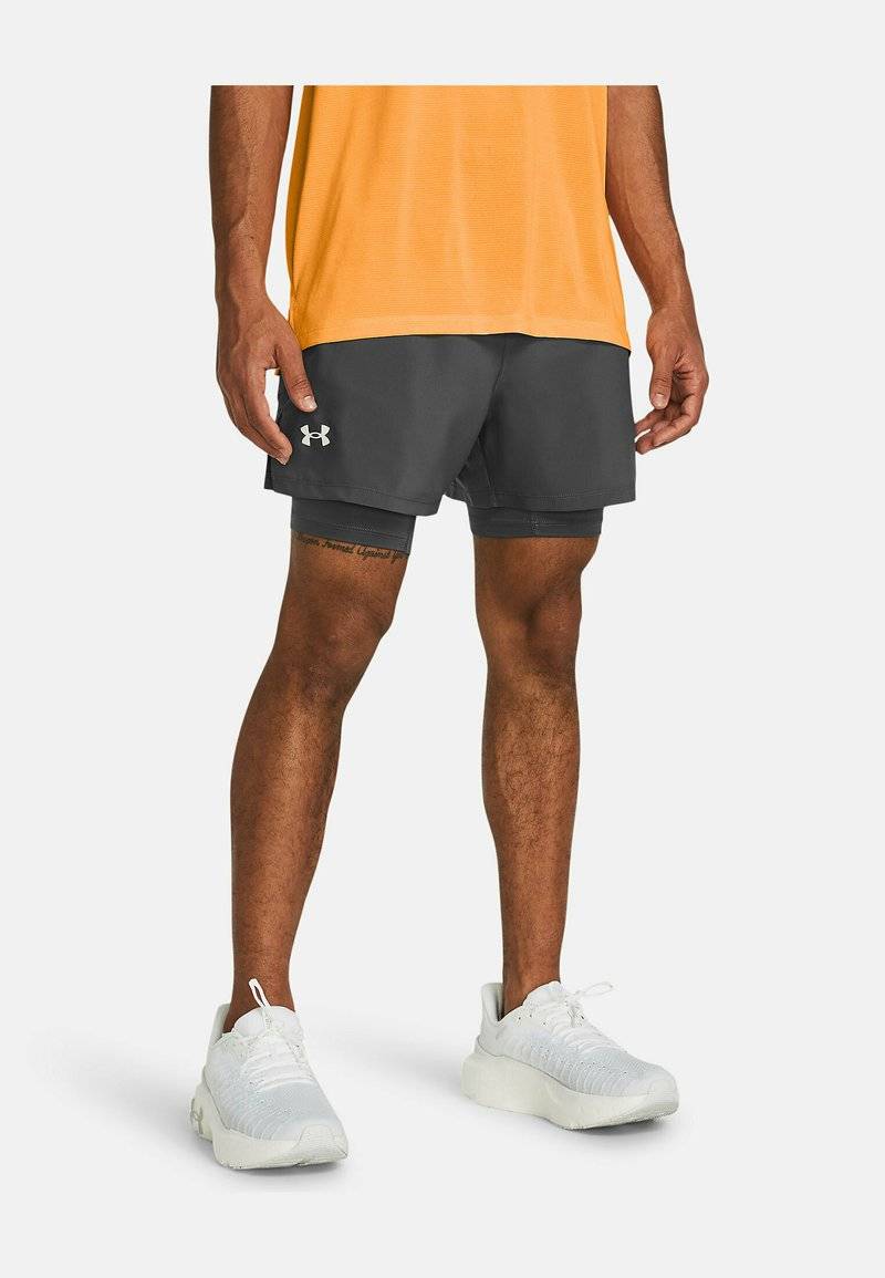 Under Armour Under Armour LAUNCH SHORTS 2-IN-1 - Sports shorts - castlerock