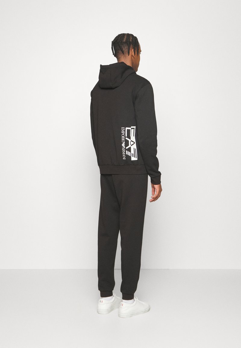 EA7 Emporio Armani EA7 Emporio Armani TRACKSUIT - Tracksuit - nero Günstiger Verkauf