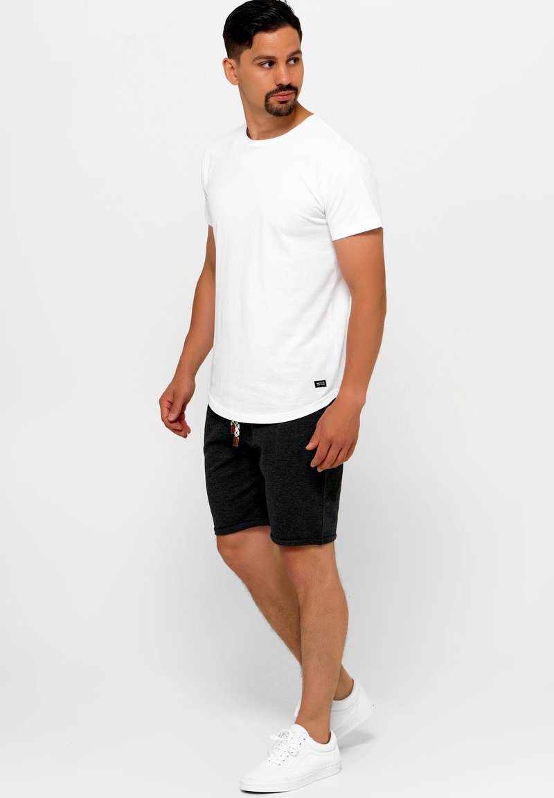INDICODE JEANS INDICODE JEANS ALDRICH - Shorts - black mix Muttertagsangebot