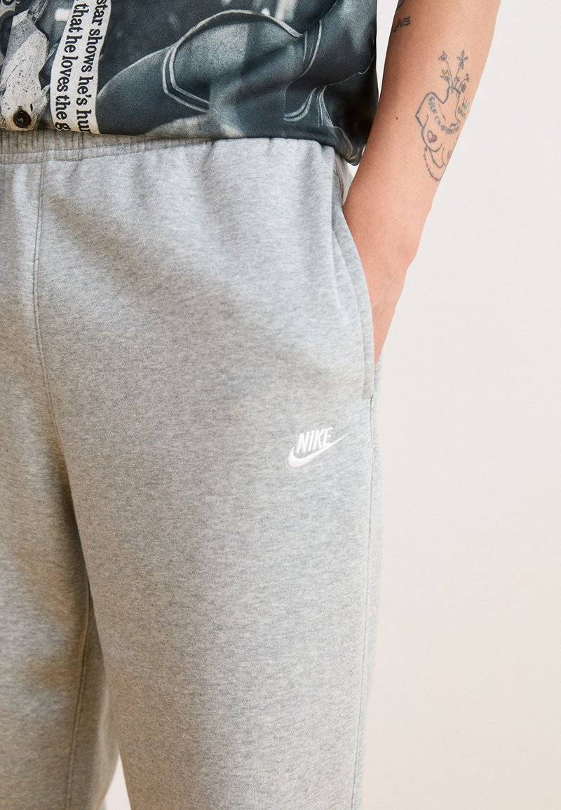 Nike Sportswear Nike Sportswear BUNGIE PANT - Tracksuit bottoms - grey heather Riesige Ersparnisse