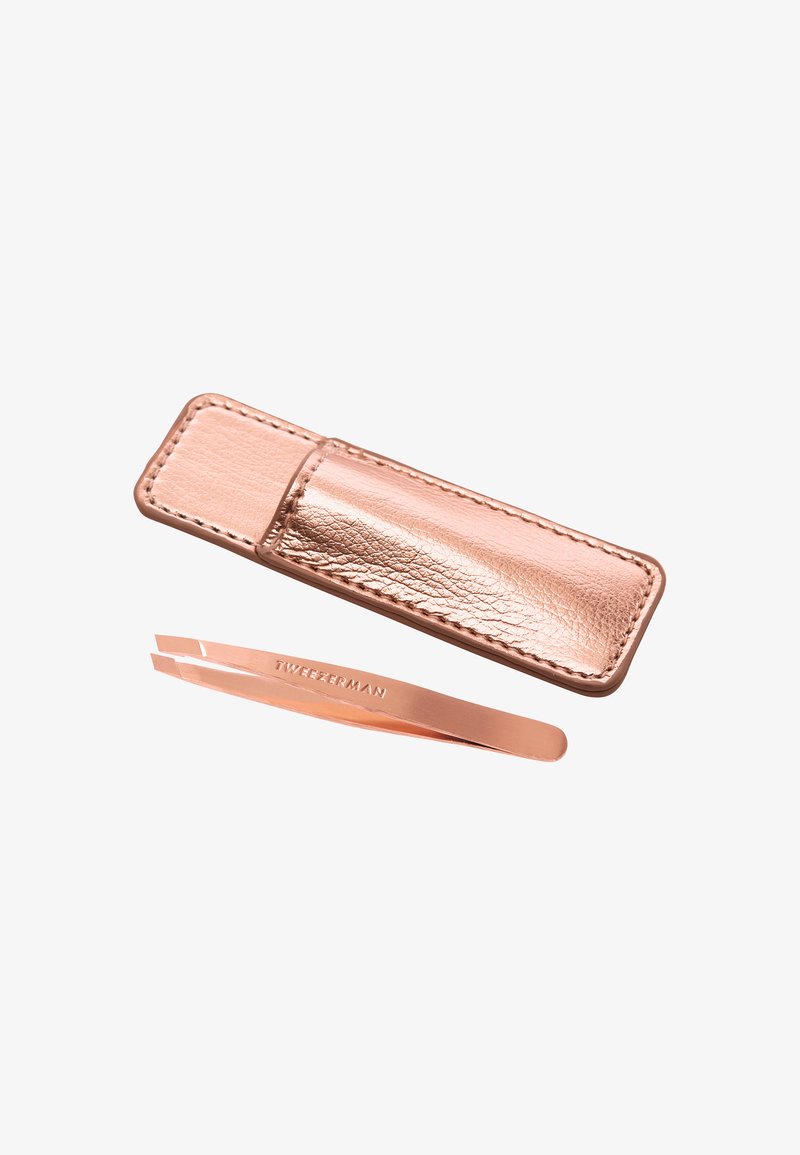 TWEEZERMAN TWEEZERMAN ROSE GOLD MINI SLANT WITH CASE - Hair removal tool