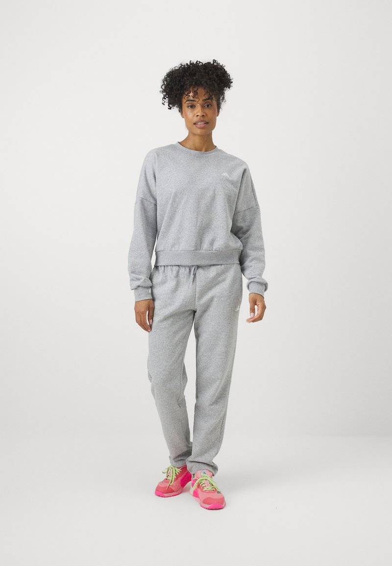 adidas Sportswear adidas Sportswear ESSENTIALS SMALL LOGO FEEL COZY - Sweatshirt Black Friday