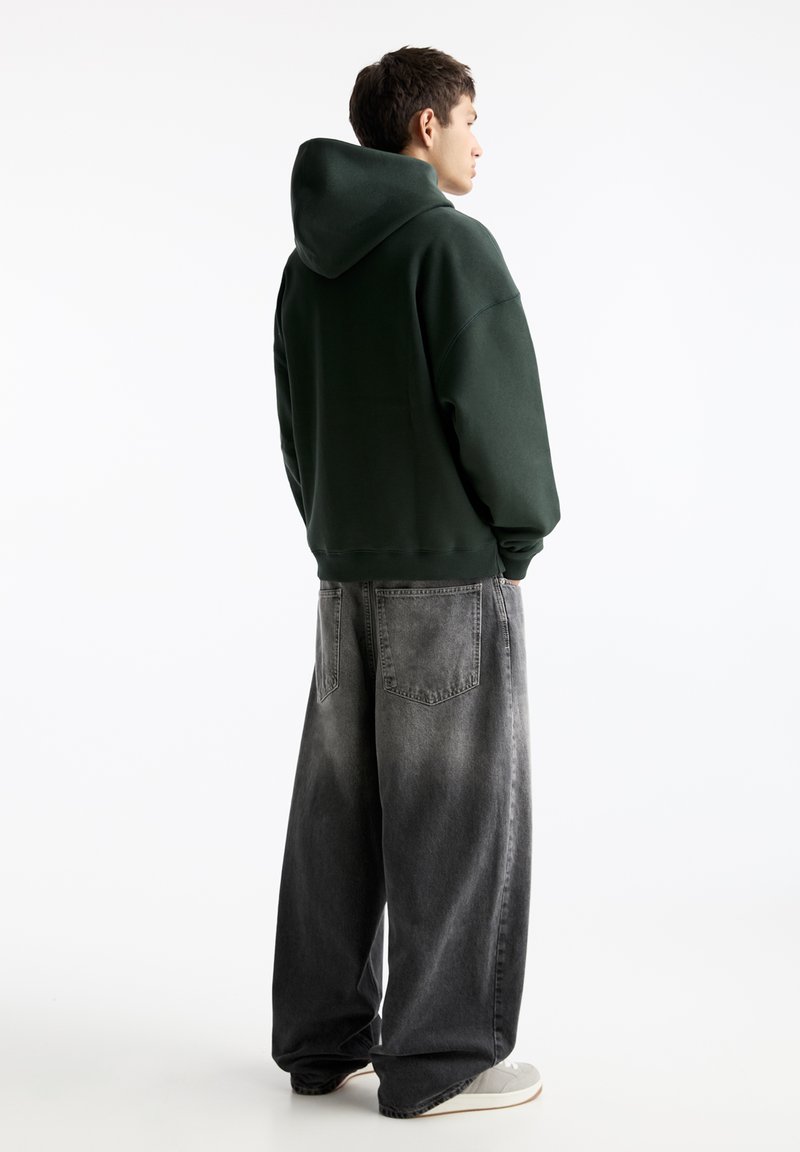 PULL&BEAR PULL&BEAR BOXY - Hoodie - dark green Vatertagsangebot