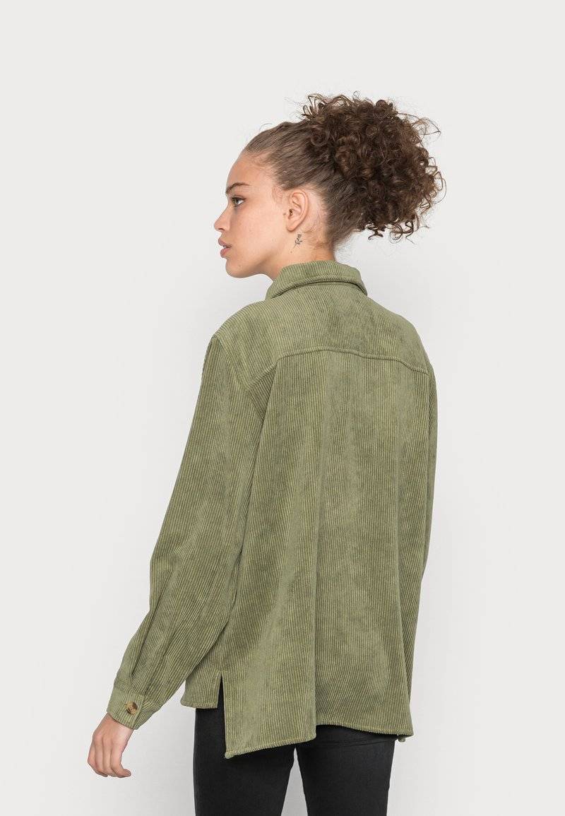 Pieces Pieces PCEFFI - Button-down blouse - olivine Tägliche Deals