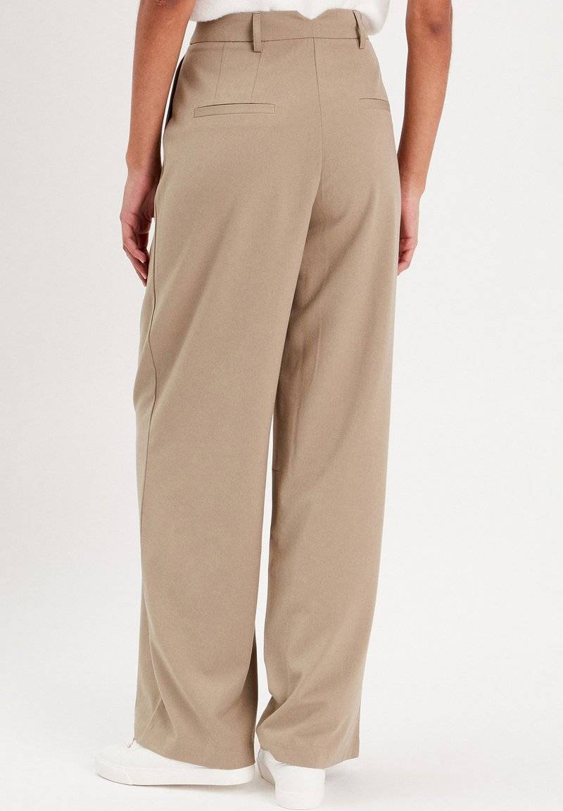 Cache Cache Cache Cache WEITE FLIESSENDE MIT ABNÄHERN - Trousers - vert kaki Tiefpreis