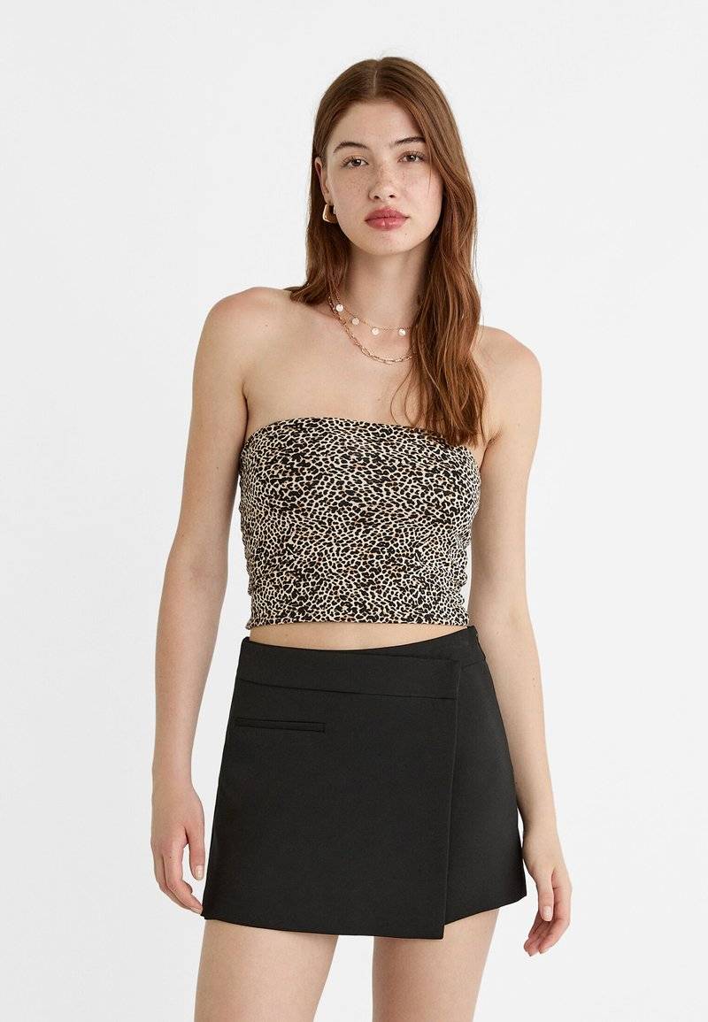 Stradivarius Stradivarius A-line skirt - black