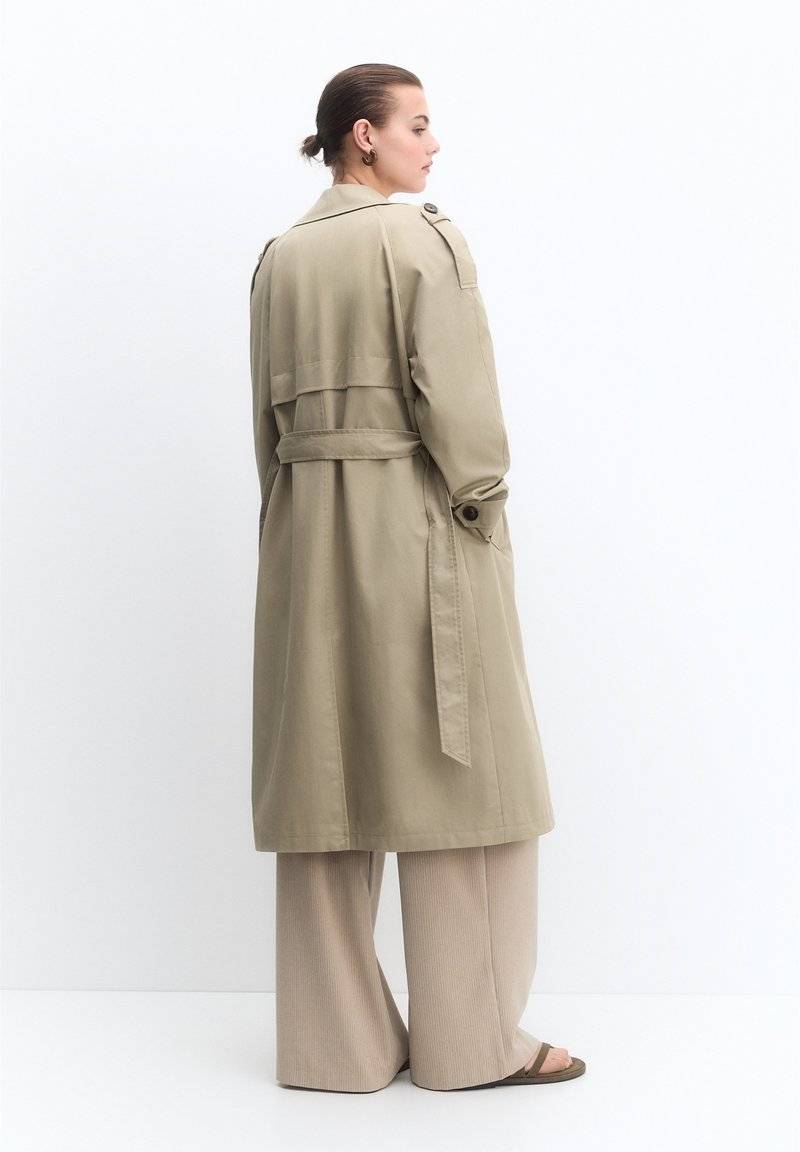 PULL&BEAR PULL&BEAR BASIC - Trenchcoat - beige JETZT KAUFEN