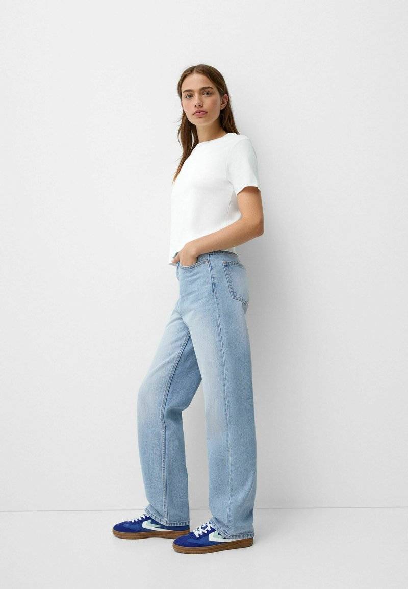 Bershka Bershka MOM - Straight leg jeans Neueste Stile