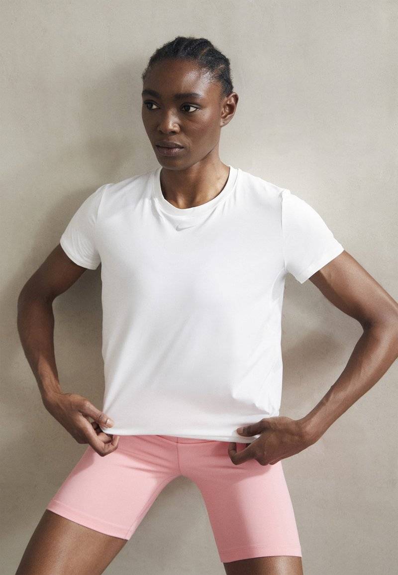 Nike Performance Nike Performance ONE CLASSIC TOP - Sports T-shirt - white