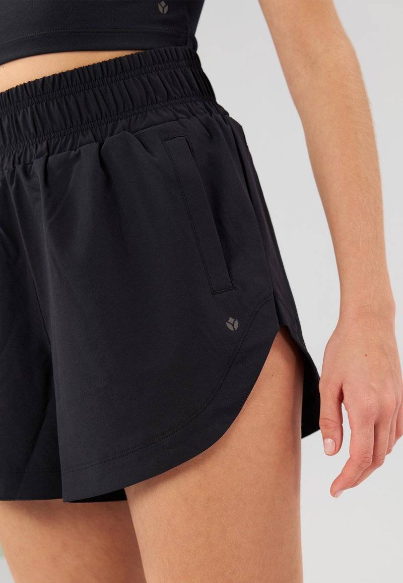 Even&Odd active Even&Odd active Sports shorts - black Kostenloser Versand international