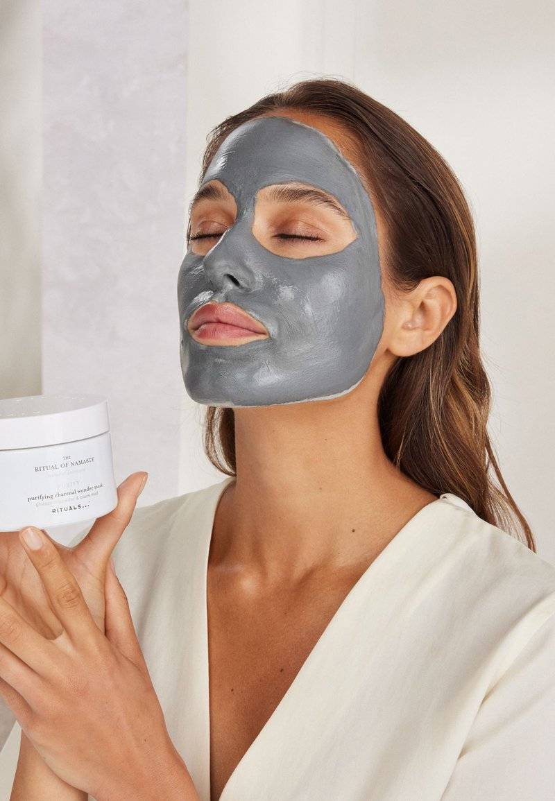 Rituals Rituals THE RITUAL OF NAMASTE PURIFYING CHARCOAL MASK - Face mask Osterangebot