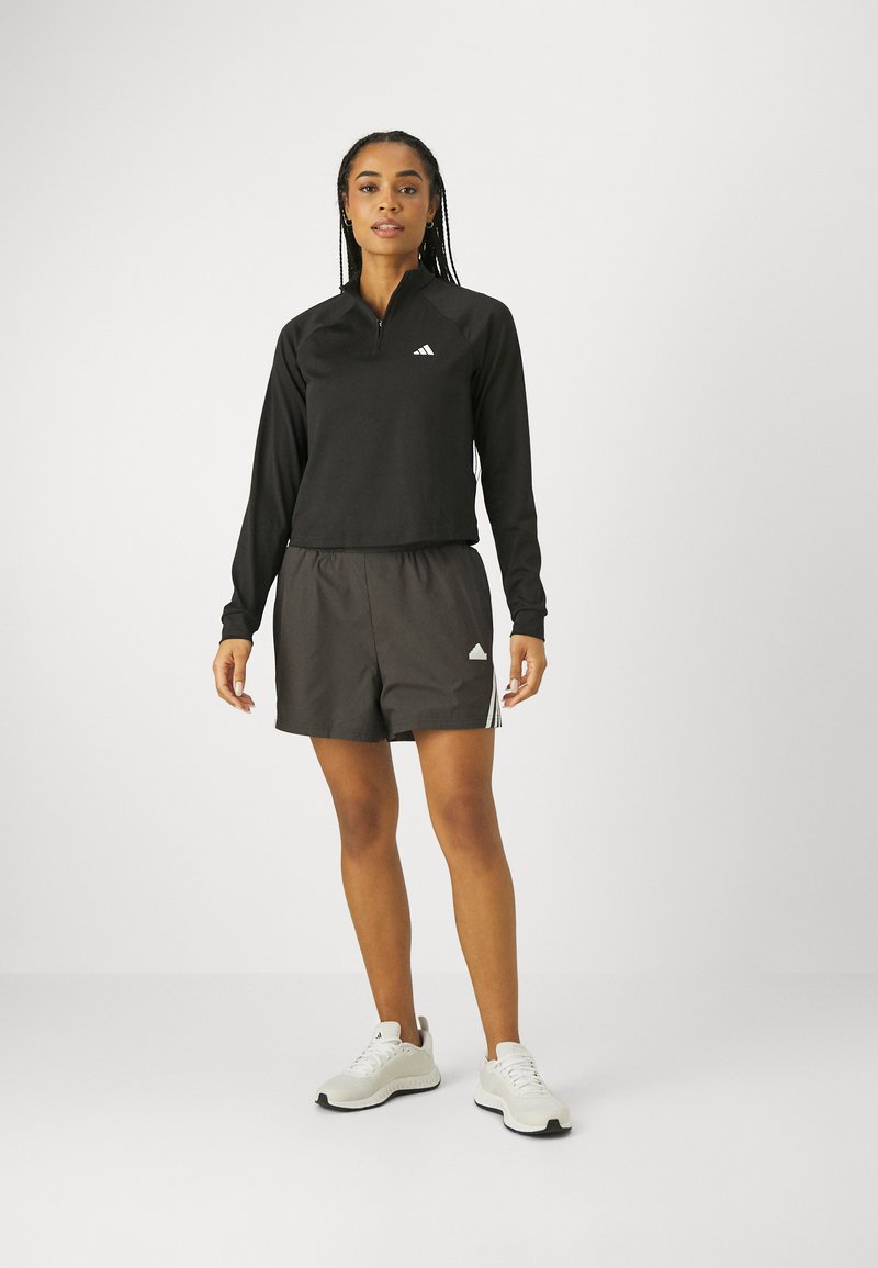 adidas Sportswear adidas Sportswear FUTURE ICONS THREE STRIPES SHORT - Sports shorts - black Letzte 2 Tage
