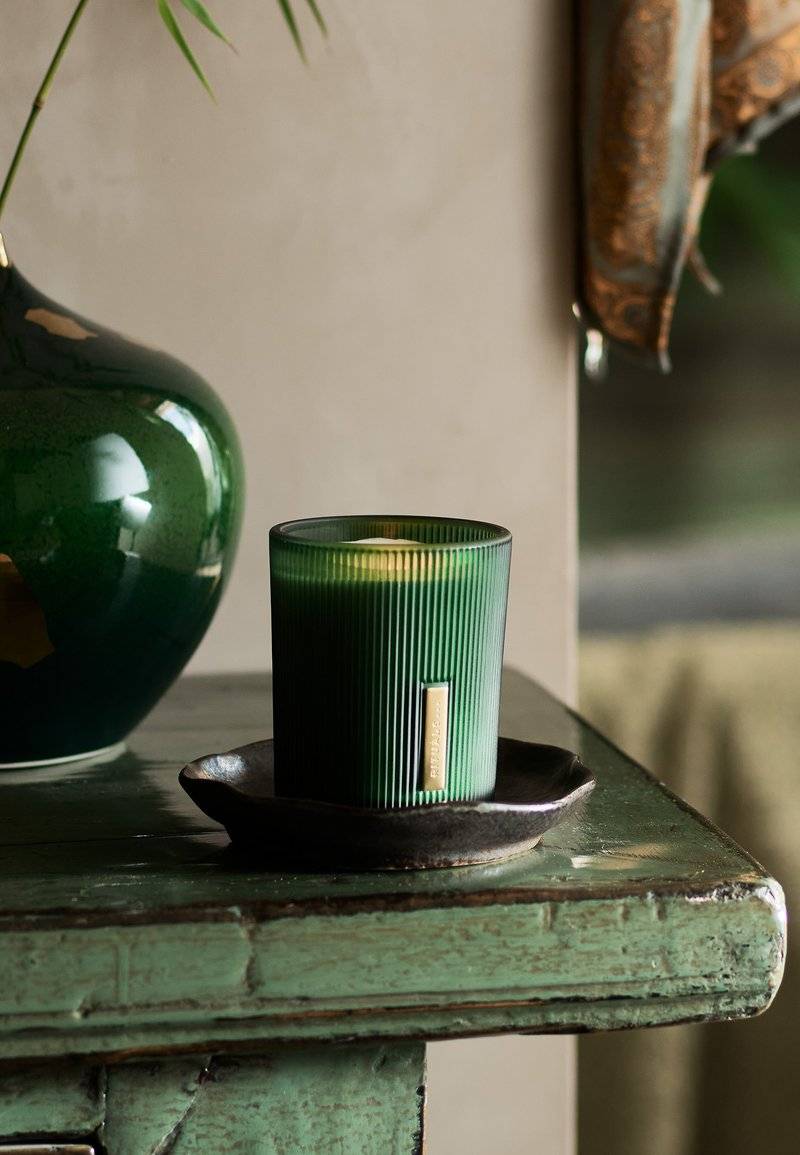Rituals Rituals SCENTED CANDLE THE RITUAL OF JING - SUBTLE FLORAL - JUJUBE & LOTUS - Scented candle Fabrikladen