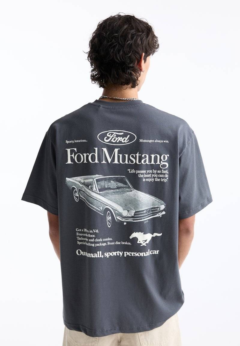 PULL&BEAR PULL&BEAR FORD SHORT SLEEVE - Print T-shirt - grey im Angebot