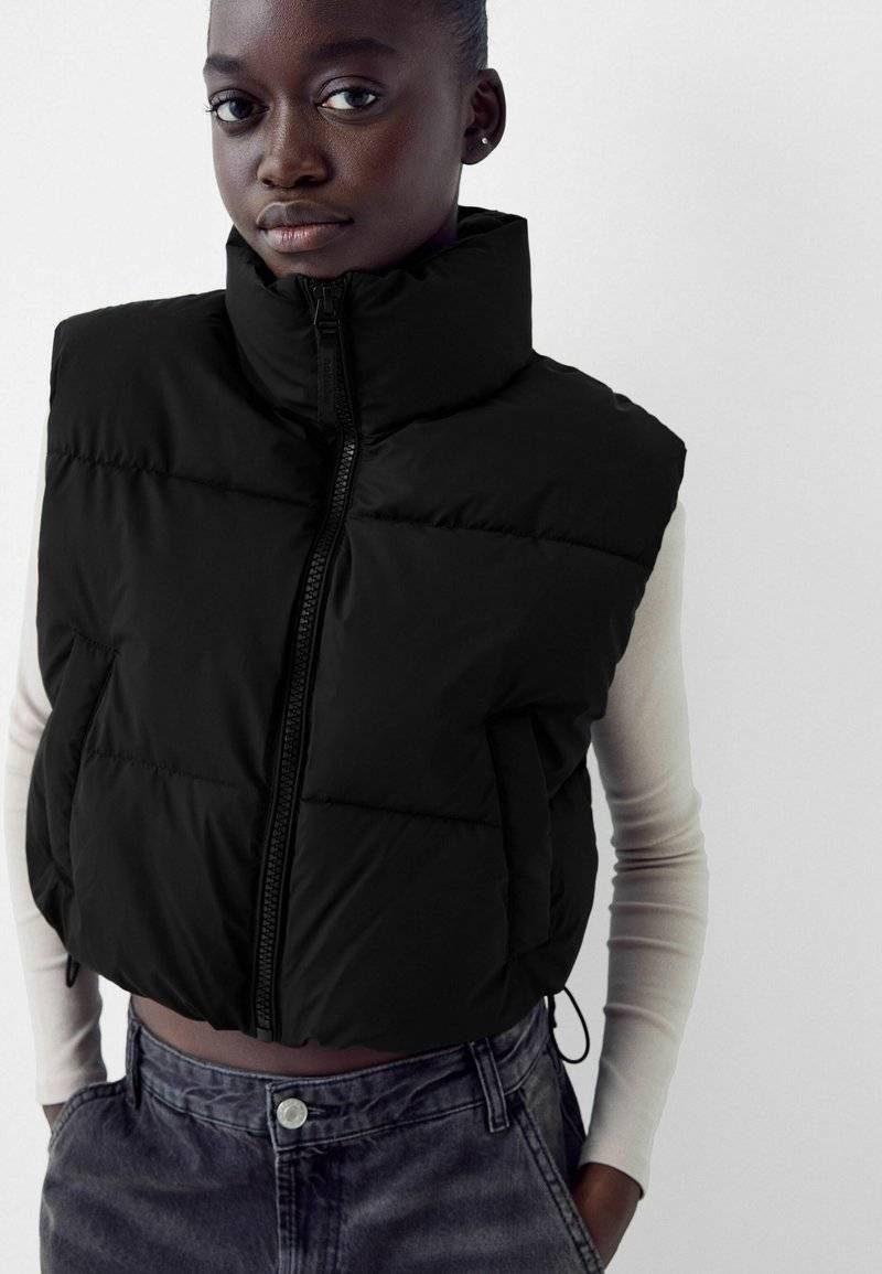 Bershka Bershka CROPPED PUFFER - Waistcoat - black denim Cyber Monday