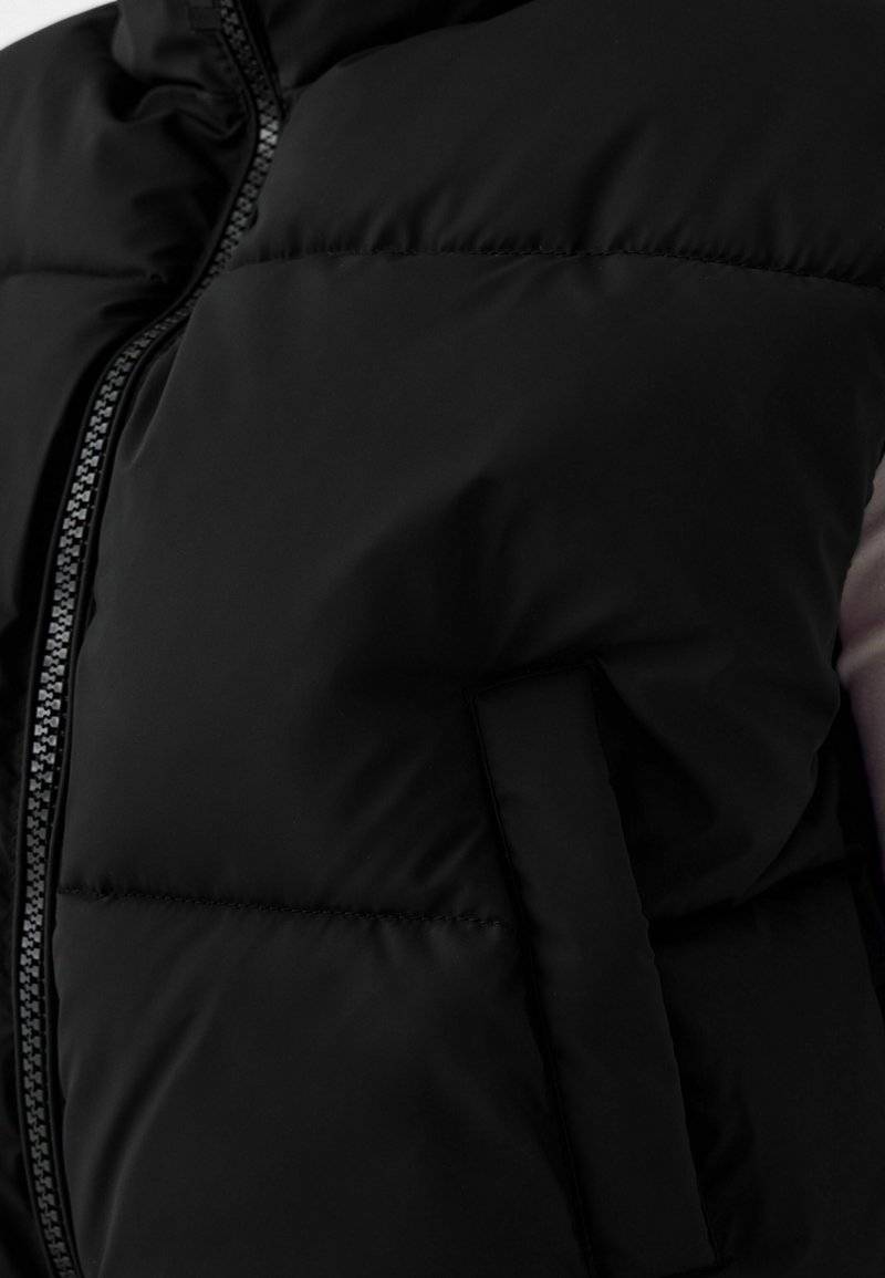 Bershka Bershka CROPPED PUFFER - Waistcoat - black denim Cyber Monday