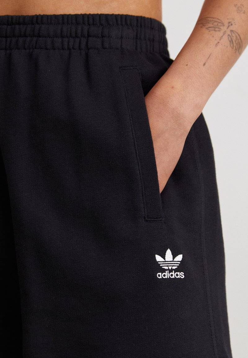 adidas Originals adidas Originals ESSENTIALS - Shorts - black Jubiläumsangebot