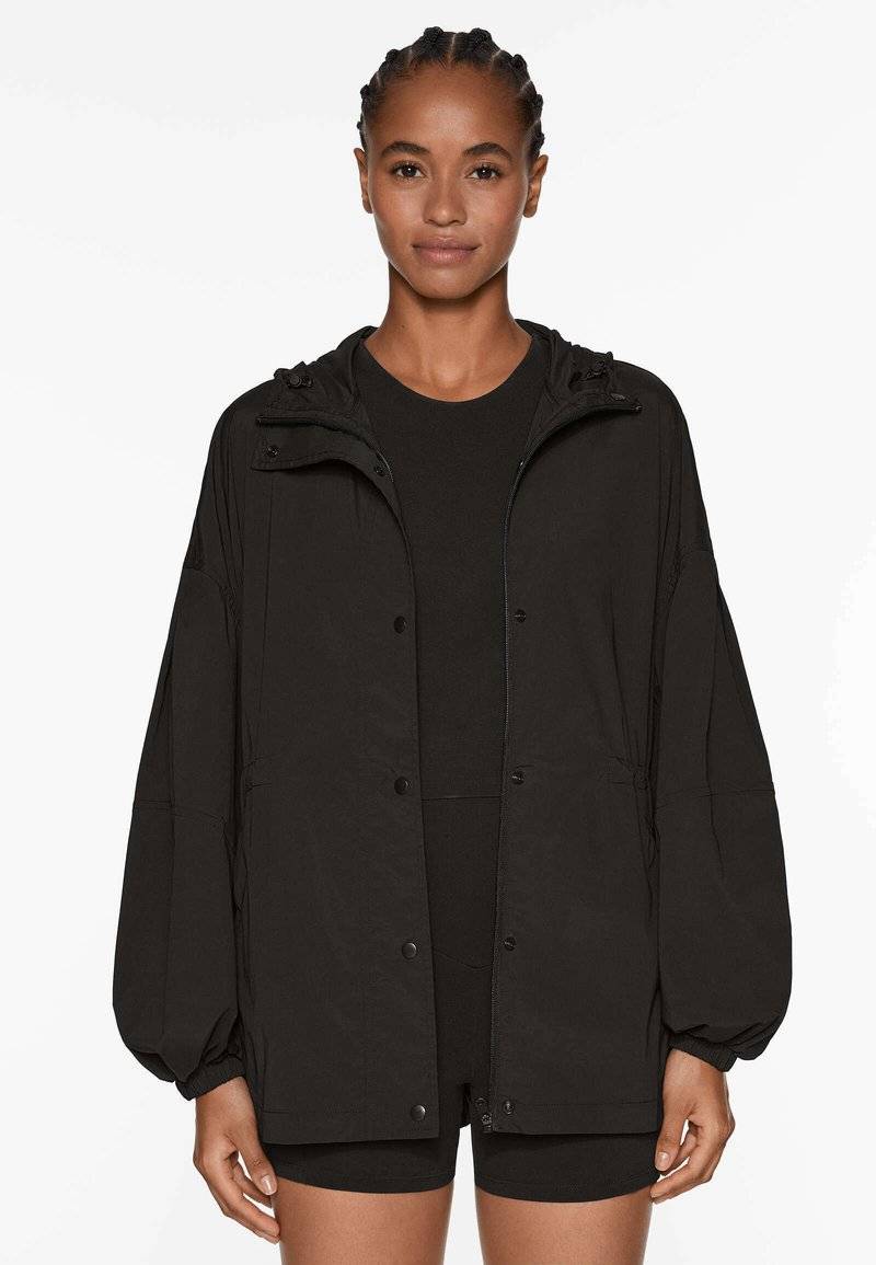 OYSHO OYSHO REPELLENT TECHNICAL - Windbreaker - black